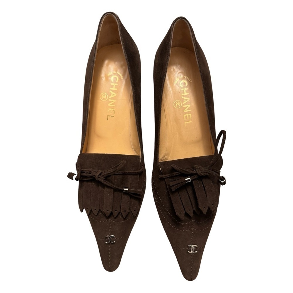 Chanel CC Fringed Suede Pumps EU 38 US 7.5 Brown Kitten Heel Classic Old Money - Picture 2 of 15